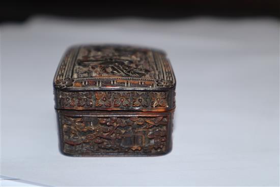 A Cantonese carved tortoiseshell snuff box